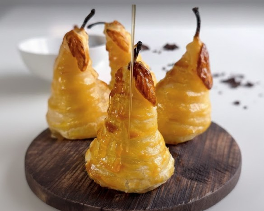 ფენოვან ცომში გამომცხვარი მსხალი
